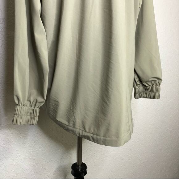 Soft Surroundings sage green khaki drawstring hem button down top size Medium - Picture 11 of 15